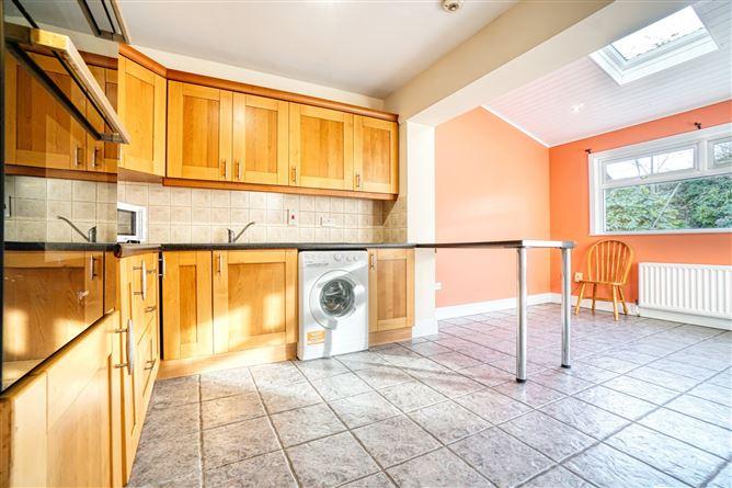 517 Pearse Villas, Sallynoggin, County Dublin, historical listing image 5
