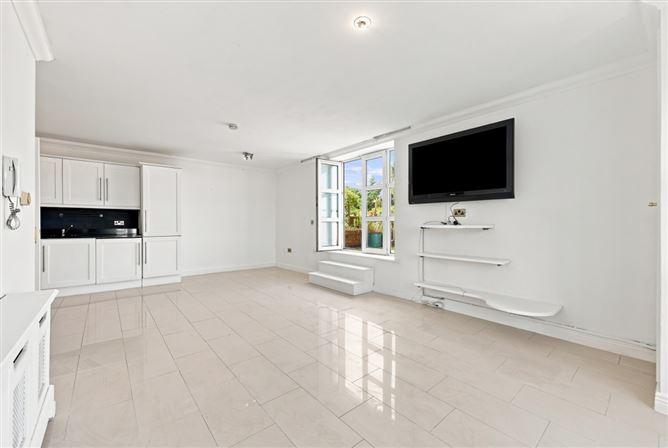 30 The Fairways, Seabrook Manor, Portmarnock, Dublin, historical listing image 4