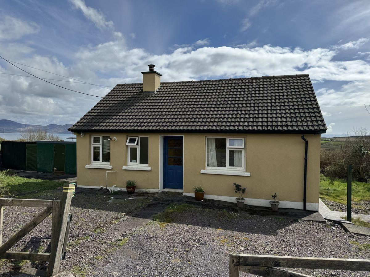 Kinard West, Ballinskelligs, Co. Kerry, V23WN80, historical listing image 1