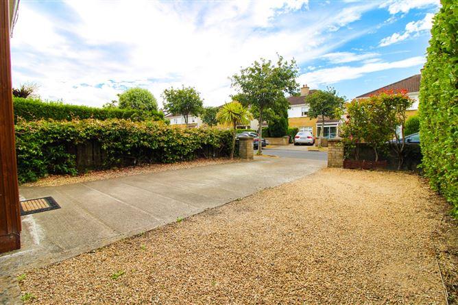 3, Woodstown Lane, Dublin 16, historical listing image 3