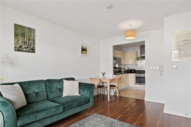 29, The Crescent, Dublin 18, historical listing image 5