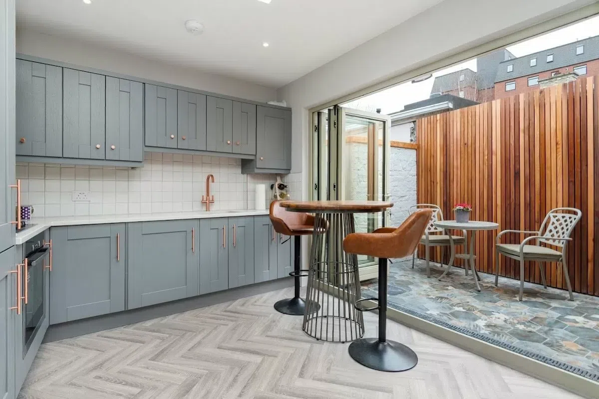 14 Albert Court, Dublin 2, historical listing image 5