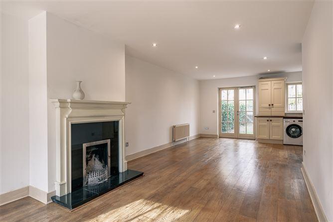 31 Oakwood Manor, Kenmare, Kerry, historical listing image 4