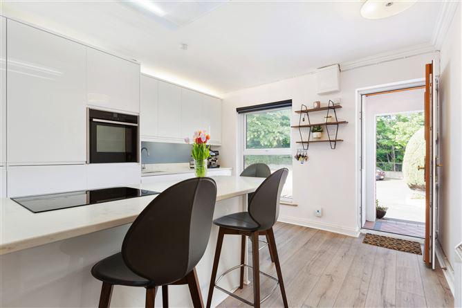 10 Thorncliffe, Dundrum Road, Milltown, Dublin 6, D14D4D6, historical listing image 2