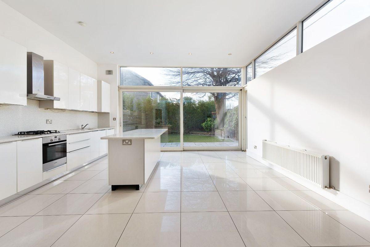 48A Beach Road, Sandymount, Dublin 4, historical listing image 4
