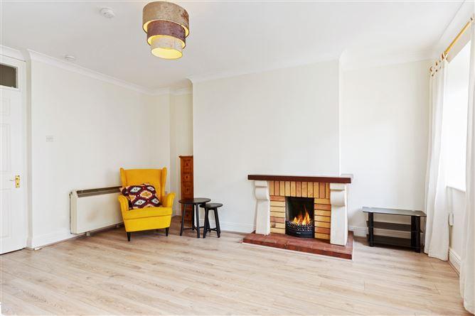 apt 51, new row sq, dublin, historical listing image 3