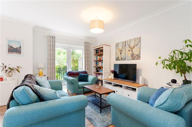 25 The Courtyard, Clonsilla Road, Clonsilla, Dublin 15, historical listing image 2