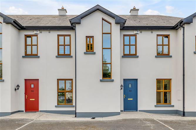 3A Newpark Village, Athlone West, Westmeath, historical listing image 3