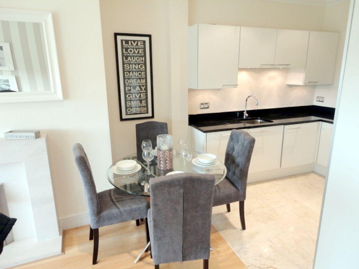 7 Willow Lodge, Farmleigh Avenue, Farmleigh Woods, Castleknock, Dublin 15, historical listing image 5