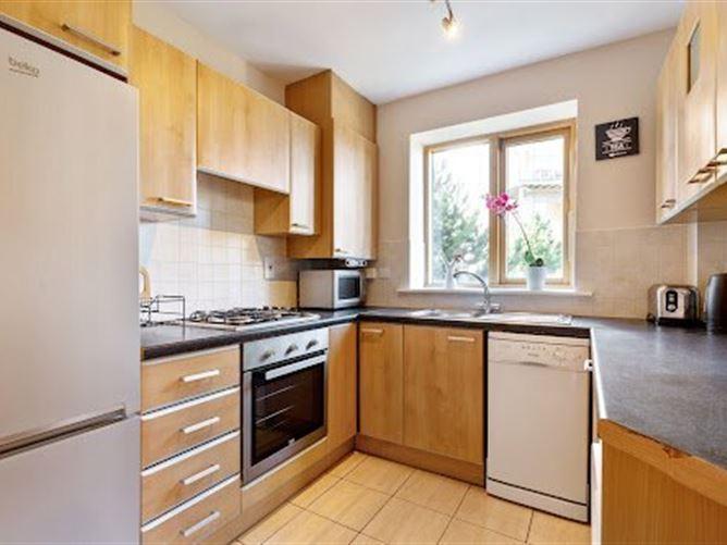 6 Goldsmith Hall, Collegewood, Castleknock, Dublin 15, historical listing image 4
