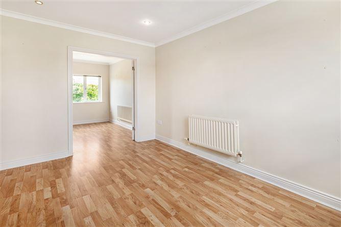 3 Parkside View, Off Nephin Road, Navan Road, Dublin 7, historical listing image 3