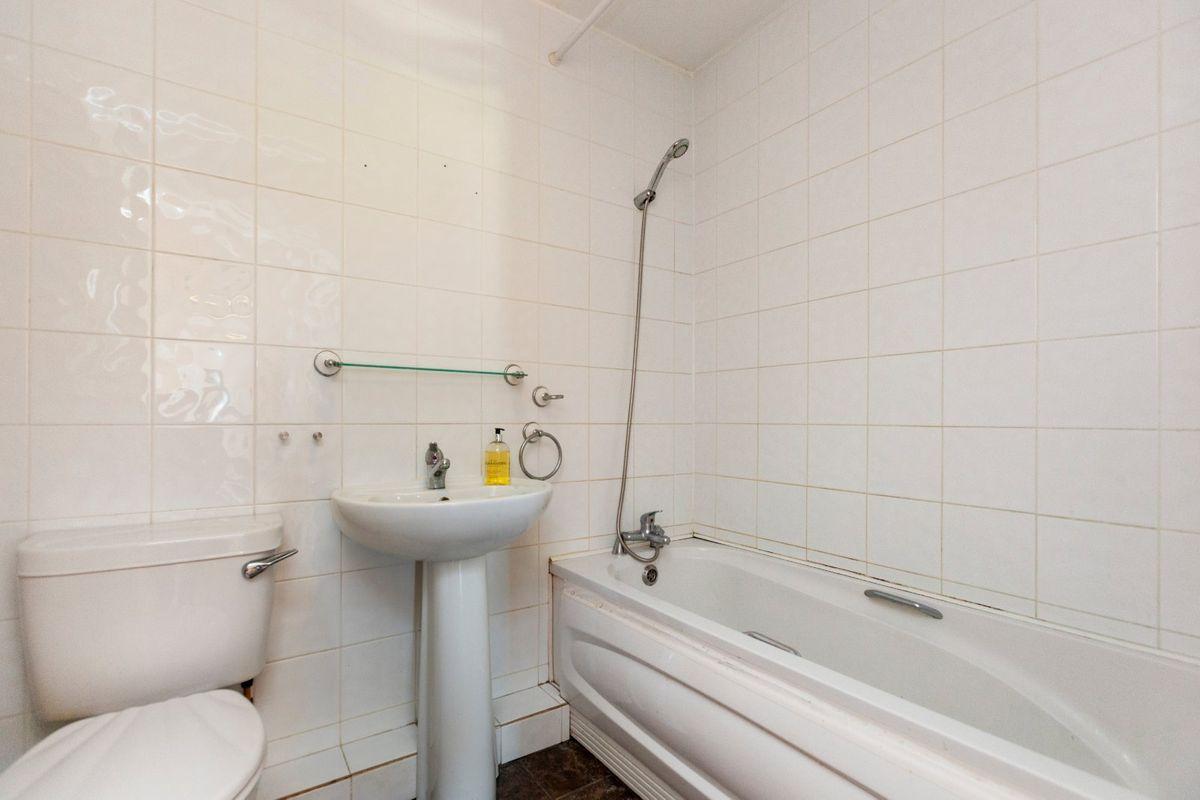 34 Seagrave Way, Finglas, Dublin 11, D11R5DE, historical listing image 6