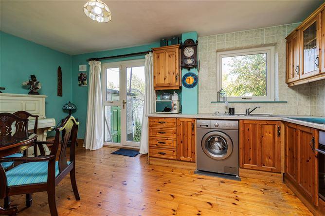 9, Copper Beech Grove, Co. Cork, historical listing image 5
