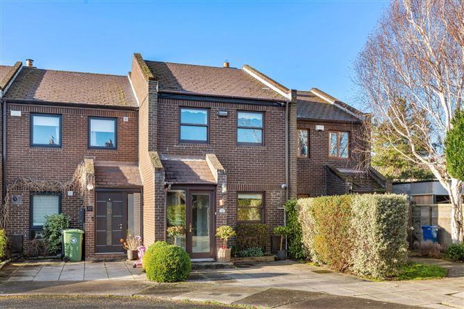 19 Woodlawn Grove, Churchtown, Dublin 14, historical listing image 1
