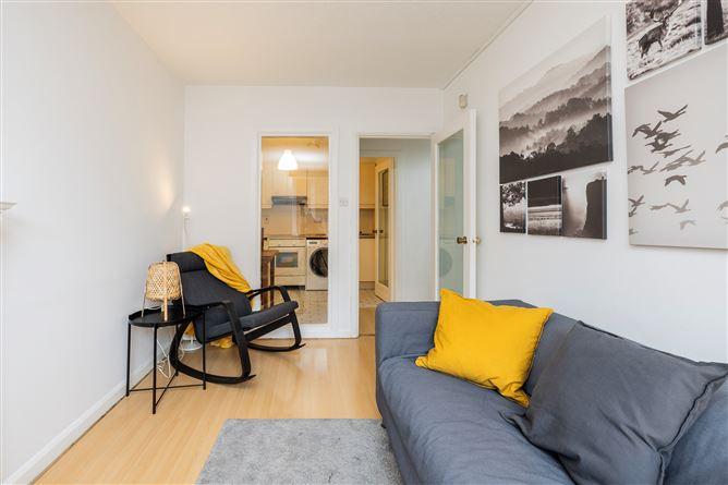 39 Crescent House , Clontarf, Dublin 3, historical listing image 3