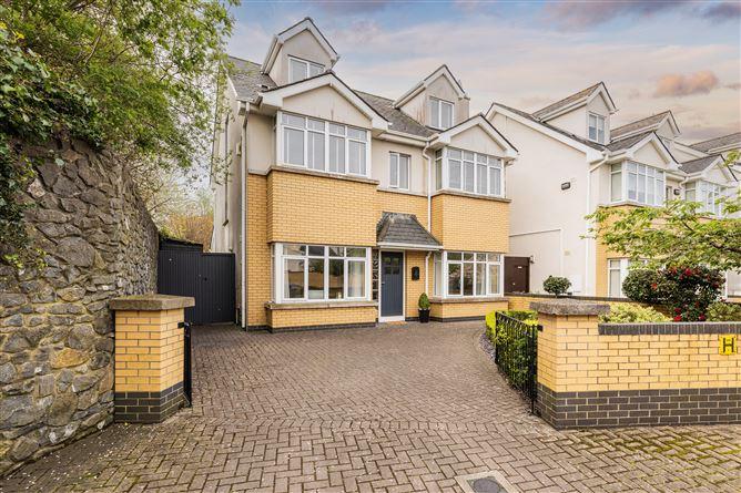 9 Dalton Mews, Malahide, County Dublin, historical listing image 1
