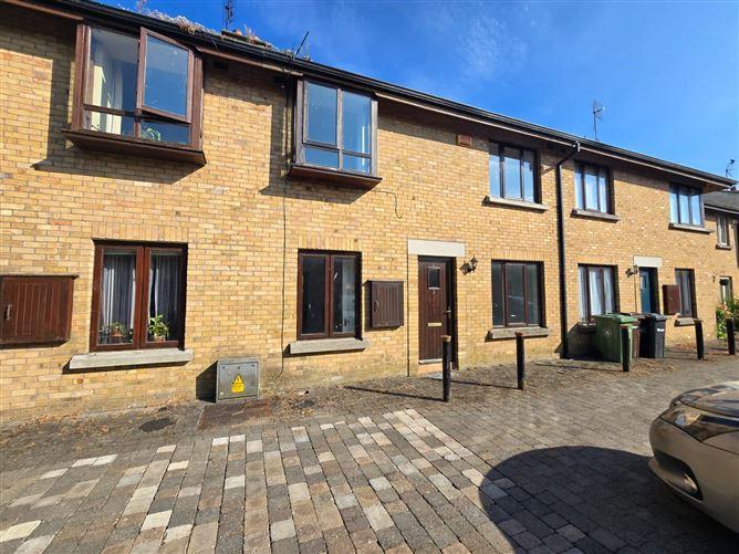 8, House Market Square, Old, Co. Louth, historical listing image 3