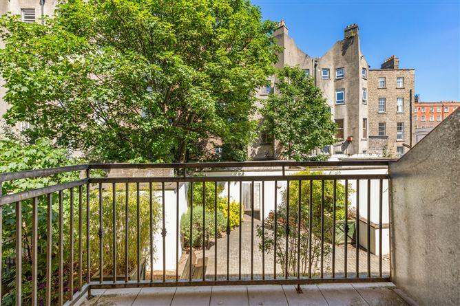 9 Frederick Court, Frederick Lane North, Dublin 1, historical listing image 2