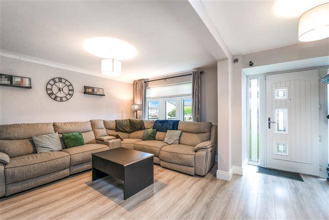 8 Rowlagh Gardens, Clondalkin, Dublin 22, historical listing image 3