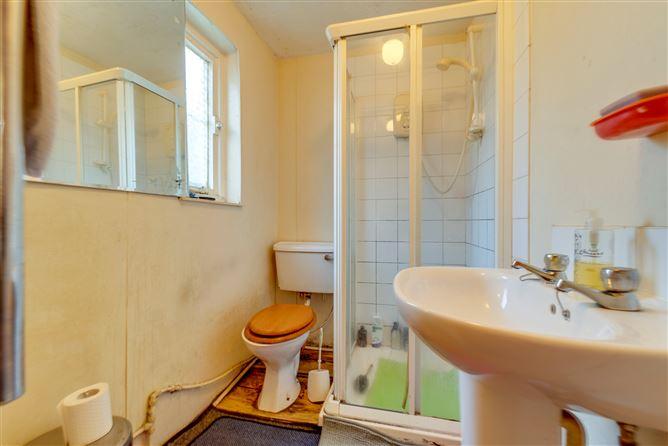 6 Robinhood Road, Clondalkin, Dublin 22, D22FA40, historical listing image 6