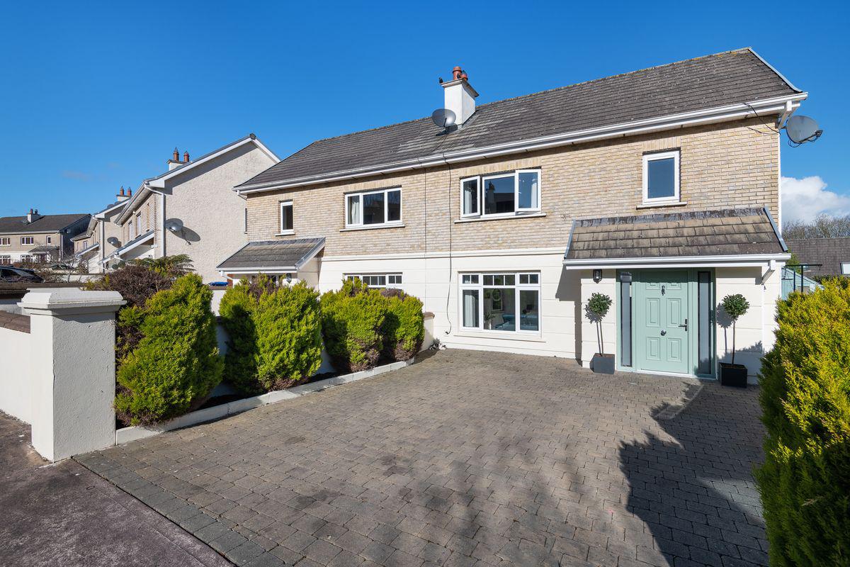 46 Clarkes Wood, Mount Oval Village, Rochestown, Co. Cork, T12DEA8, historical listing image 1