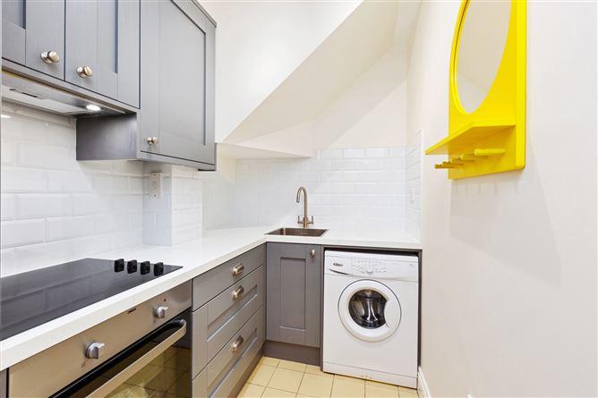 apt 51, new row sq, dublin, historical listing image 6