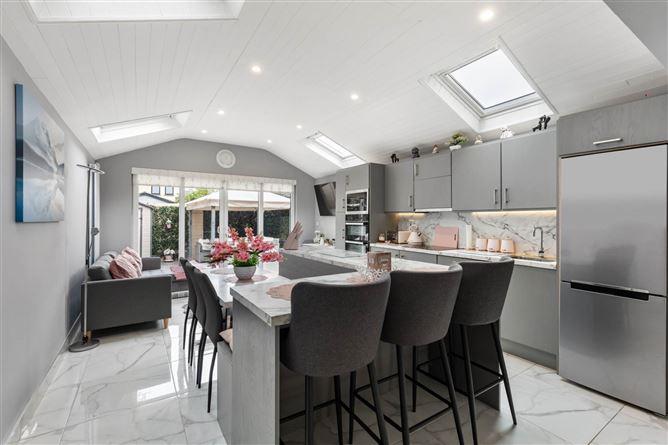 18 Woodford Parade, Clondalkin, Dublin 22, historical listing image 4