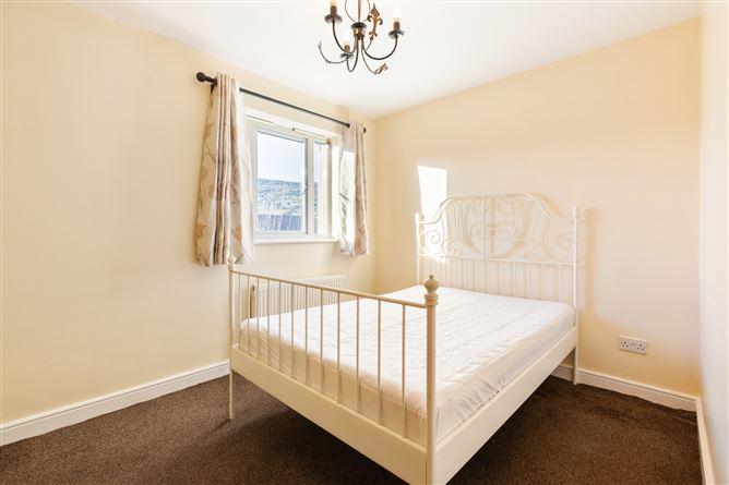 29 Cluain Shee, Aiken's Village, Sandyford, Dublin 18, D18RV06, historical listing image 5