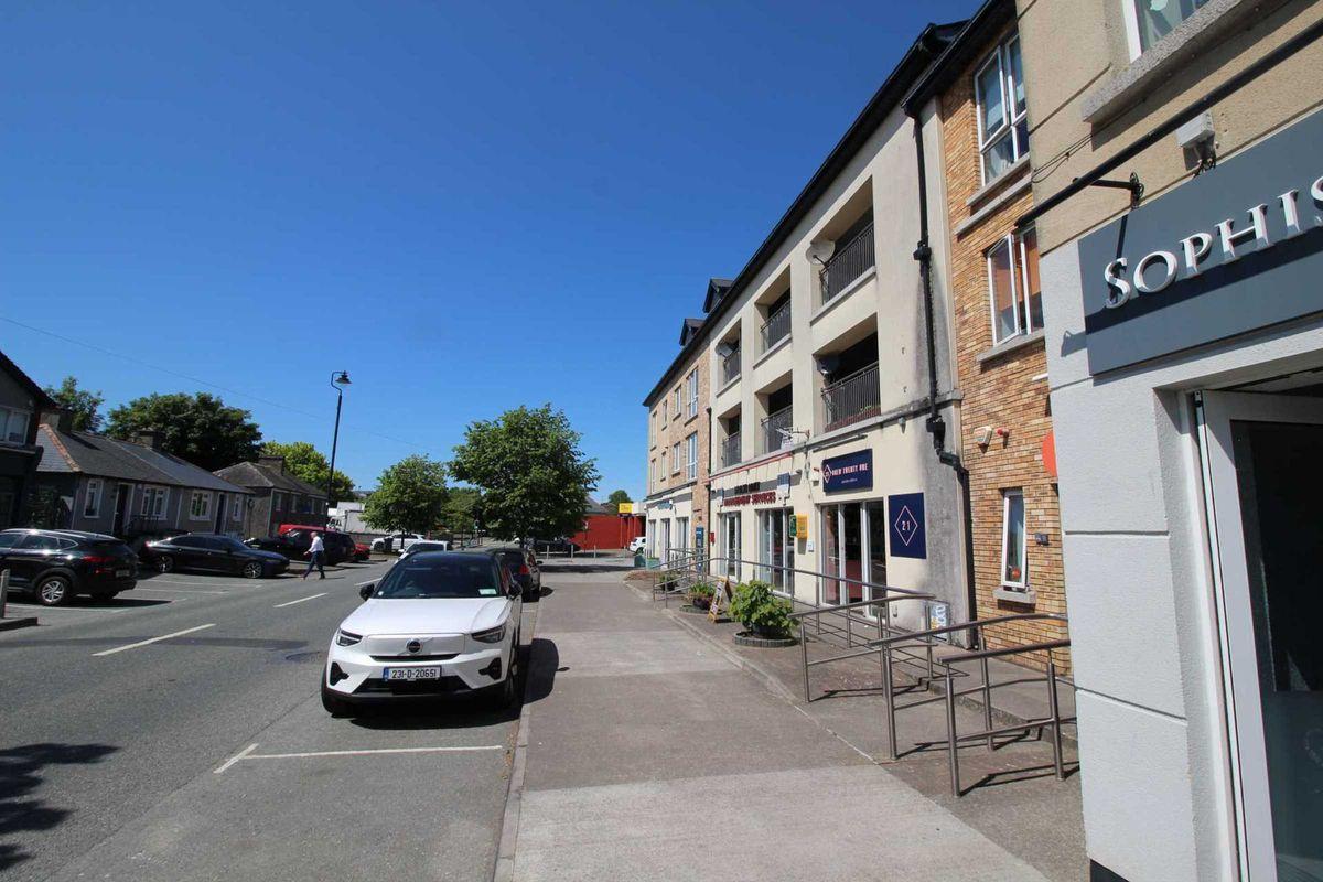Apartment 27, Eaton Close, Rathcoole, Co. Dublin, D24CR40, historical listing image 3