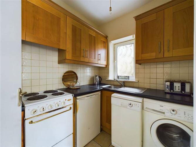 10 Bellair Close, Bellair Estate, Ballinlough, Cork, historical listing image 5
