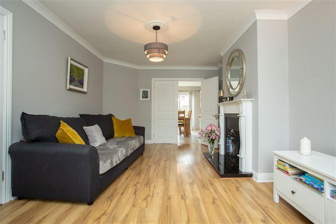 123 The Walk, Petitswood Manor, historical listing image 6