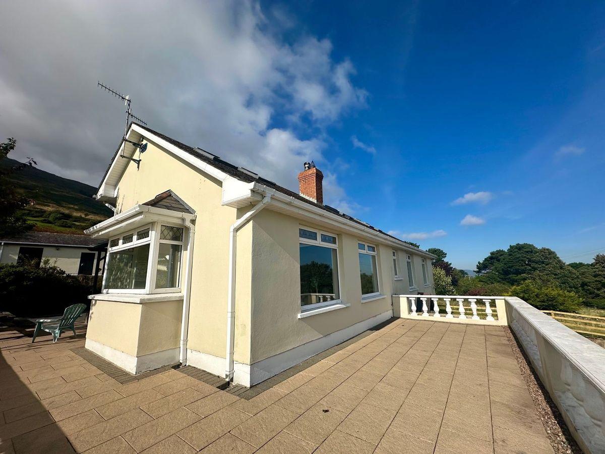 Mountain View, North Commons, Carlingford, Louth, historical listing image 2