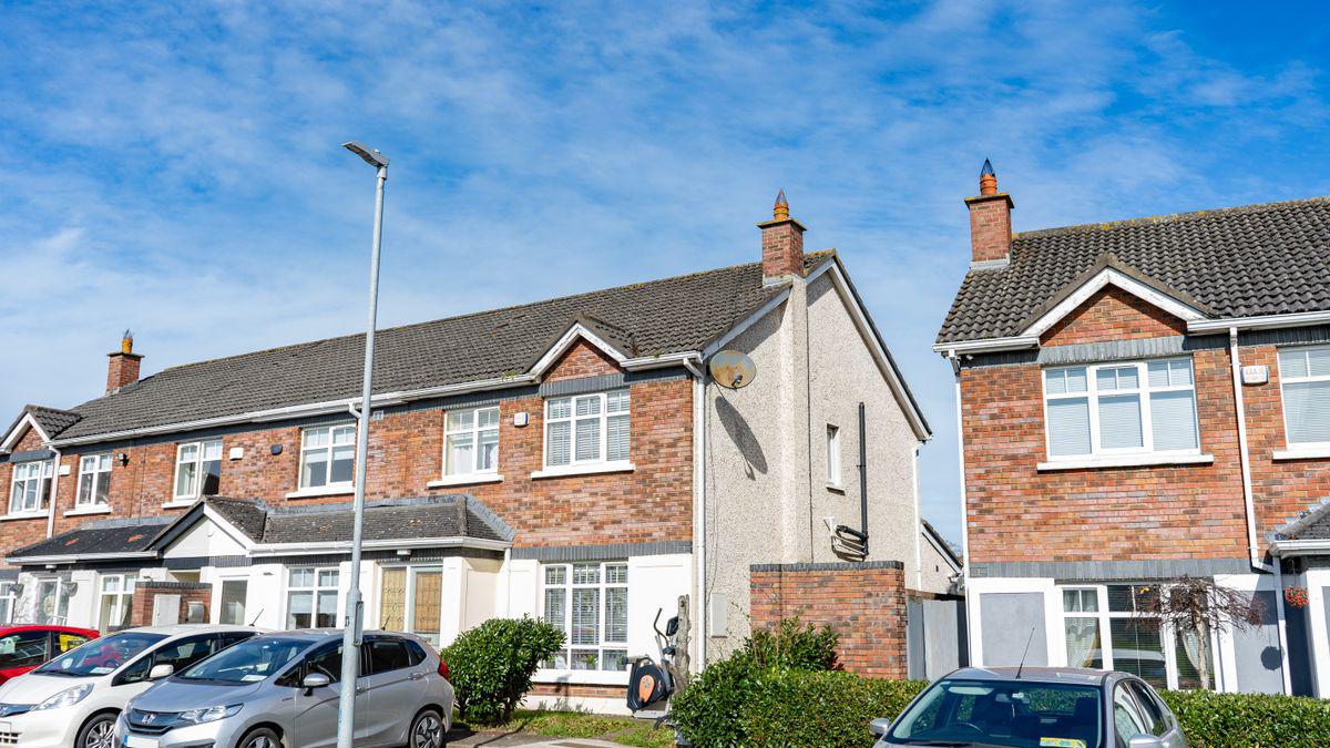 32 Beechfield Meadows, Clonee, Dublin 15, historical listing image 2