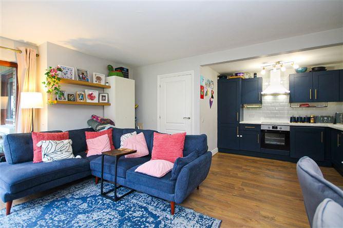 28 hunters hall, ballycullen, dublin 24, historical listing image 4