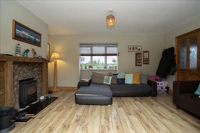 22 Inis Glora, Ballinalack, Co. Westmeath, historical listing image 4