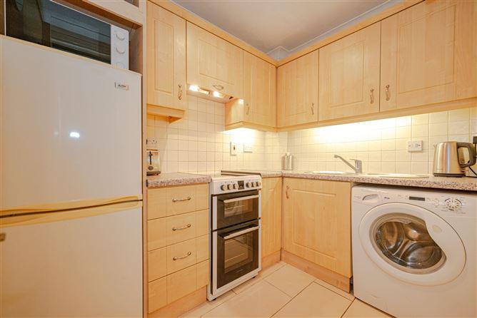 9 Angler's Rest, Beaver Row, Donnybrook, Dublin, historical listing image 3