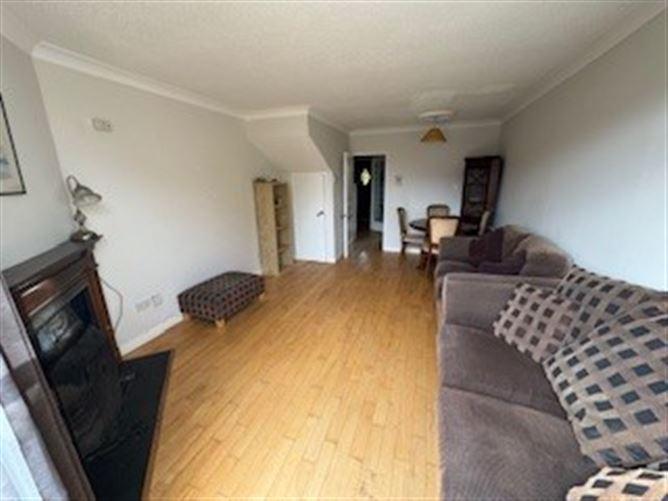 18, White Oaks Roebuck Road, Dublin 14, historical listing image 6