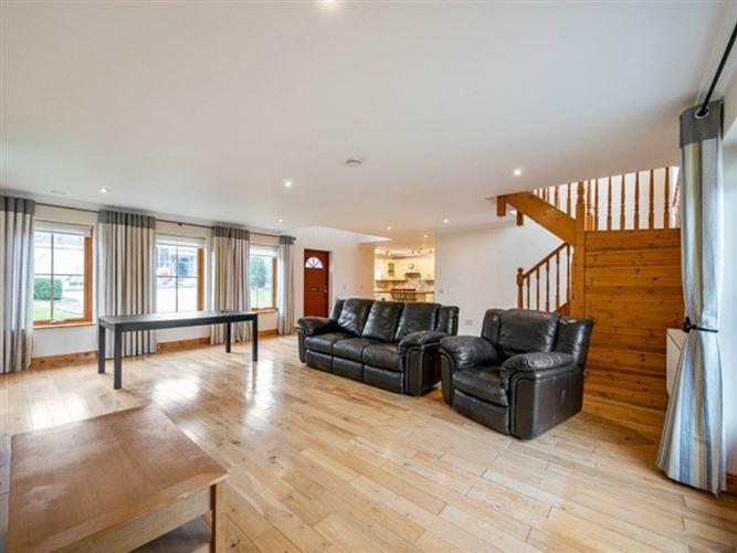 4, Sunset Avenue, historical listing image 2