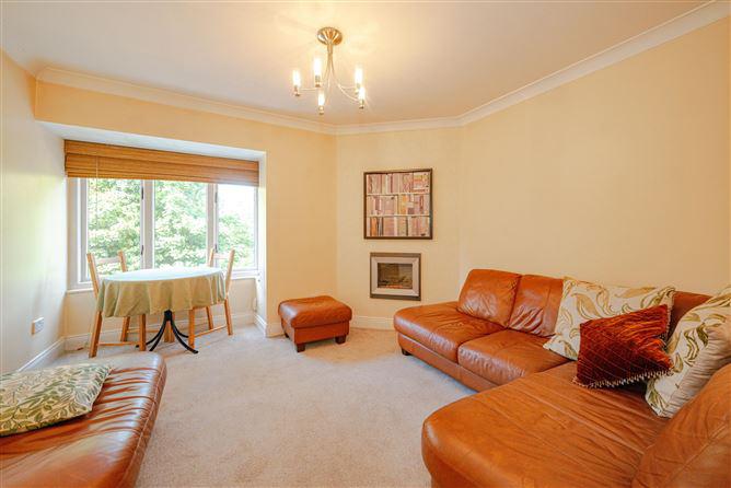 9 Angler's Rest, Beaver Row, Donnybrook, Dublin, historical listing image 2