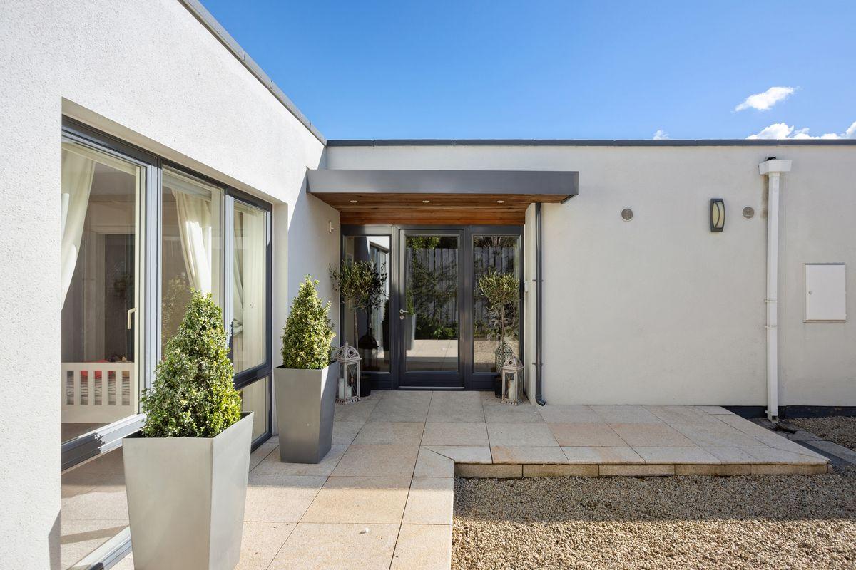Cormac, Bray Road, Foxrock, Dublin 18, D18V5Y2, historical listing image 2