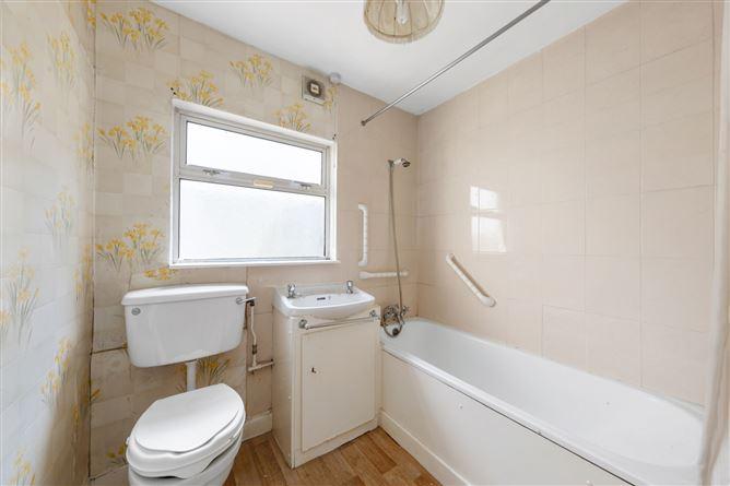 5, Oscar Square, Dublin 8, historical listing image 5