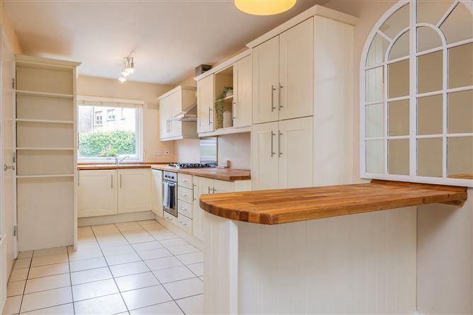 44 Hunters Walk Hunterswood, Ballycullen, Dublin 24, historical listing image 5