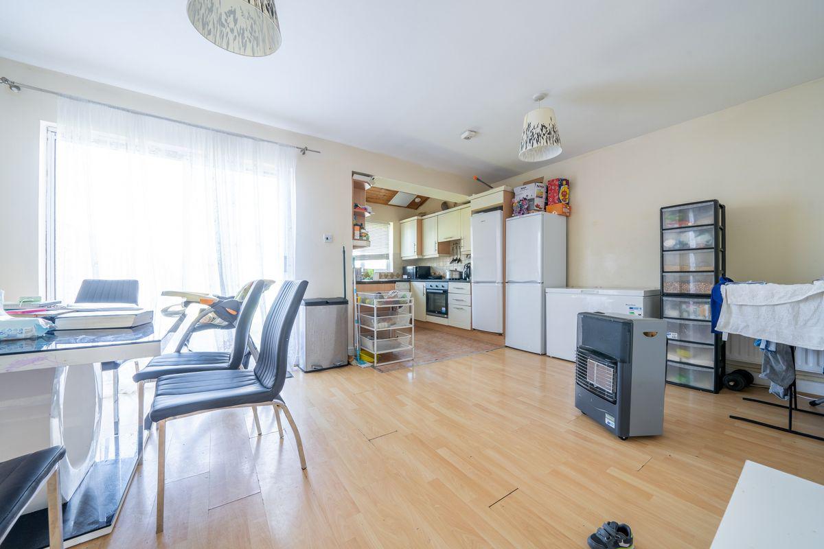 32 Beechfield Meadows, Clonee, Dublin 15, historical listing image 4