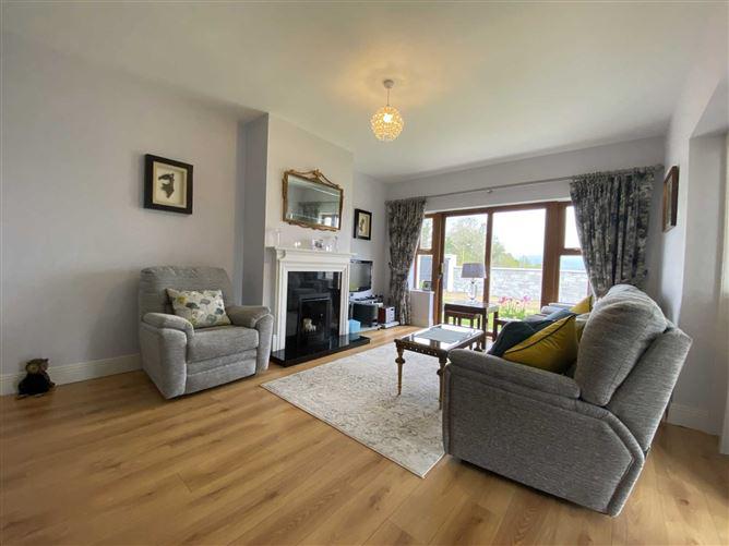 9 Slievenamon Retirement Village, Lisronagh, Clonmel, County Tipperary, historical listing image 5