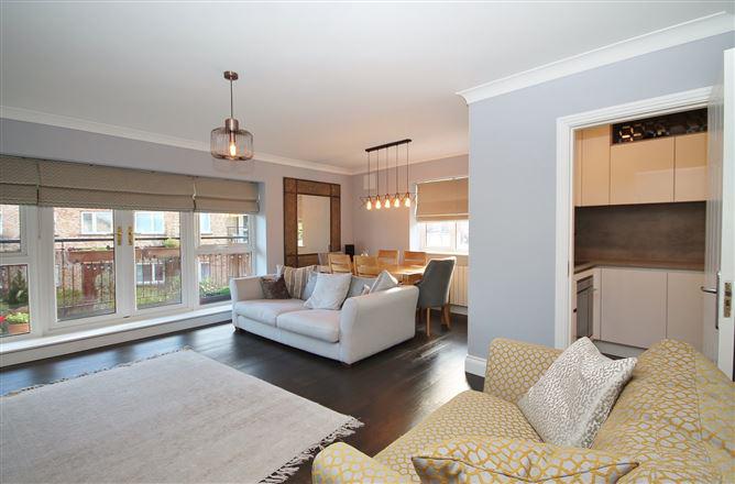 82 Carrigmore Crescent, D24XH95, historical listing image 3