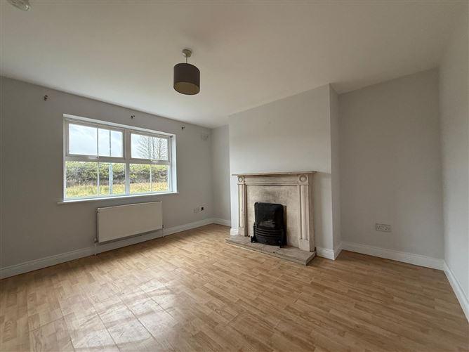 4 Castlecourt, Ballaghaderreen, Roscommon, historical listing image 5