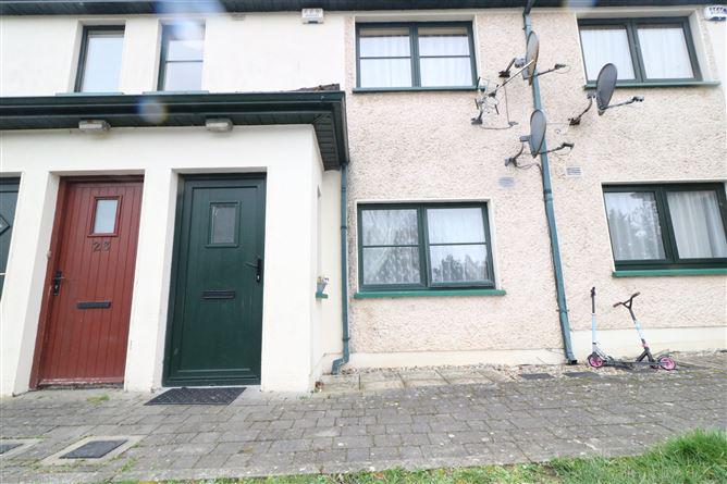 33 Derby Lodge, Curragh, Kildare, historical listing image 1