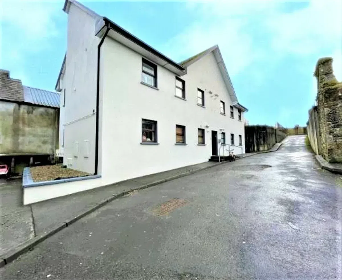6 Abbey Court, Ballyhaunis, Co. Mayo, historical listing image 1