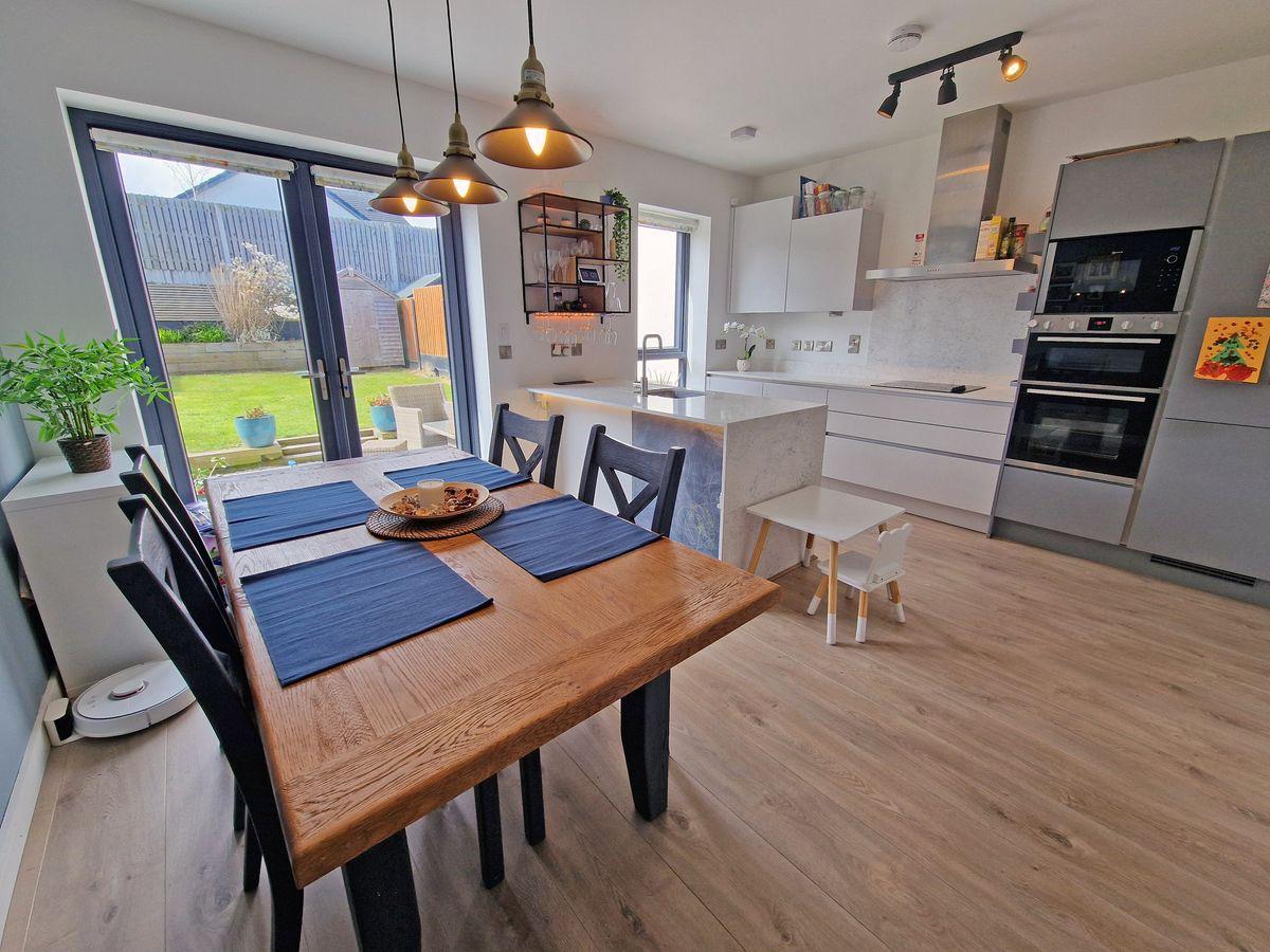 10 Glenheron View, Greystones, Co. Wicklow, A63P710, historical listing image 3