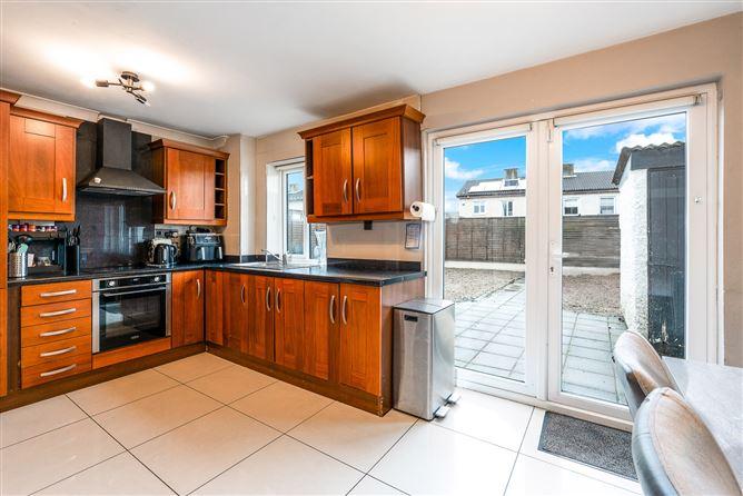 8 Rowlagh Gardens, Clondalkin, Dublin 22, historical listing image 6